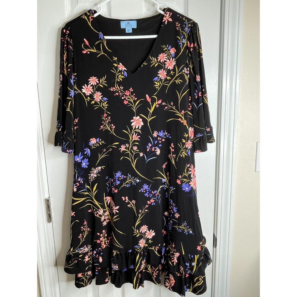Floral V-Neck Ruffle Hem Dress - Black - Picture 3 of 10